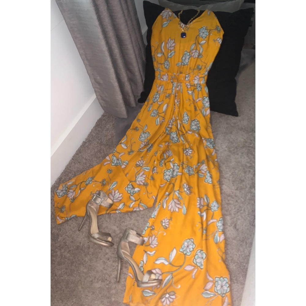 ✨ YELLOW JUMPSUIT ✨